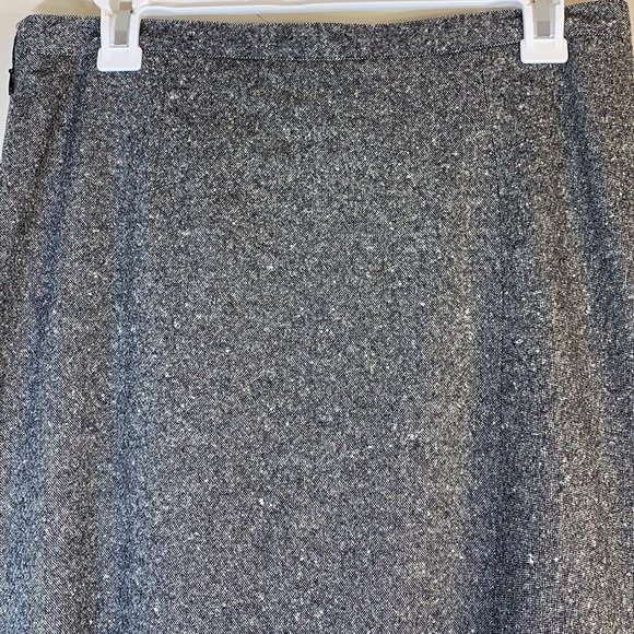 Banana Republic 6 ITALY MADE Wool Silk Blend Skirt. - Picture 9 of 9